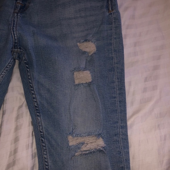 Zara Tapered Fit Ripped Skinny Jeans - Picture 3 of 9